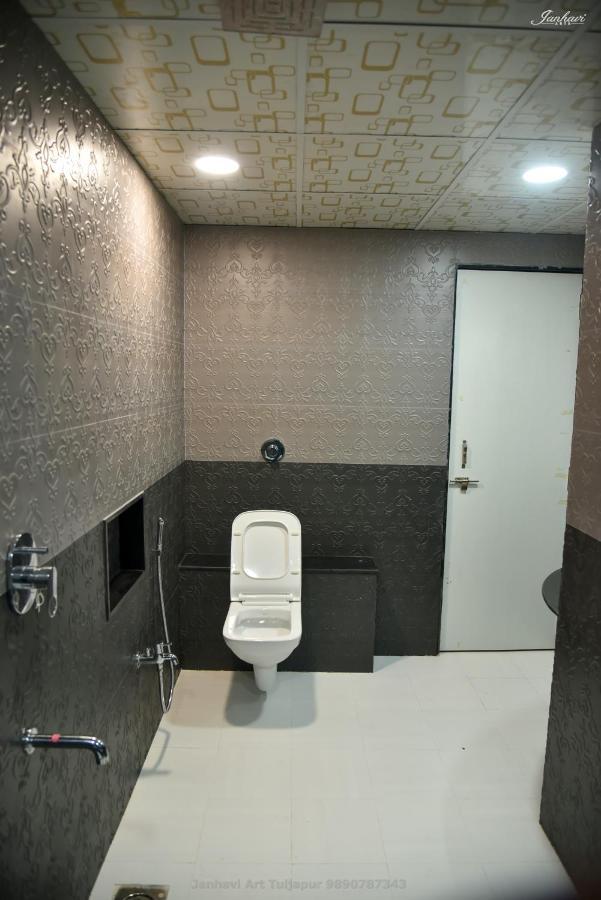 Pawan Executive Tuljapur Exterior foto